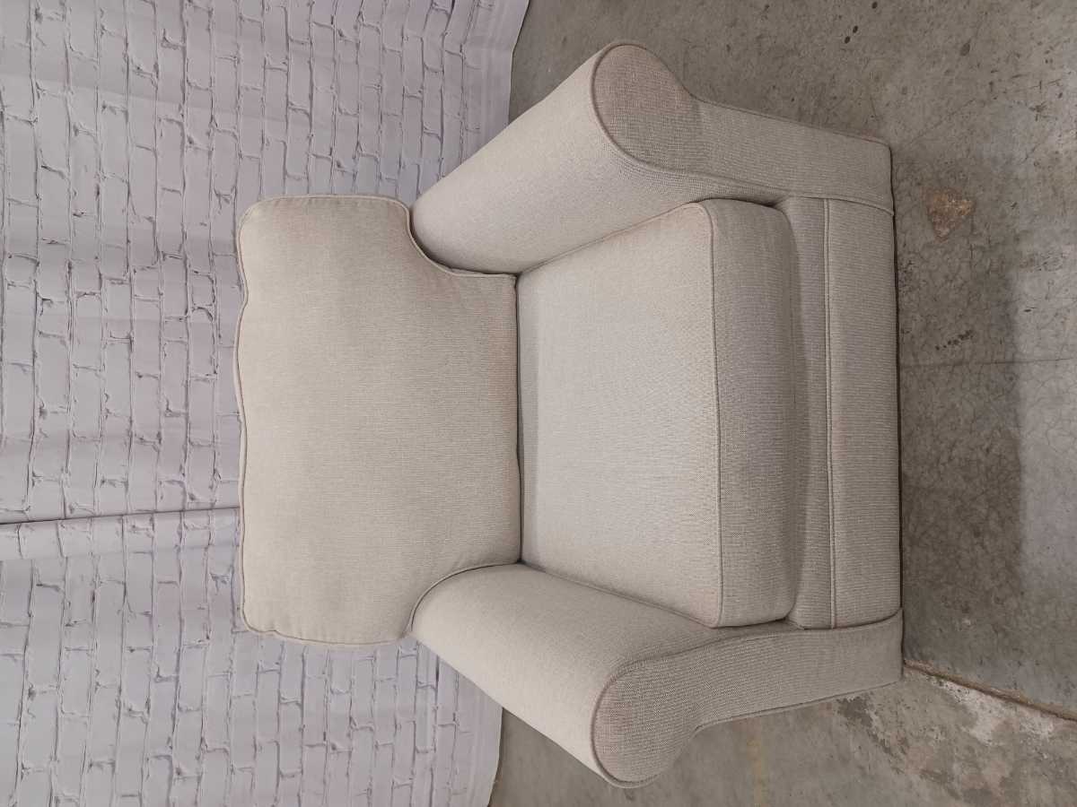 Belcaro Place-Exclusive Chair - Gallery Image 8